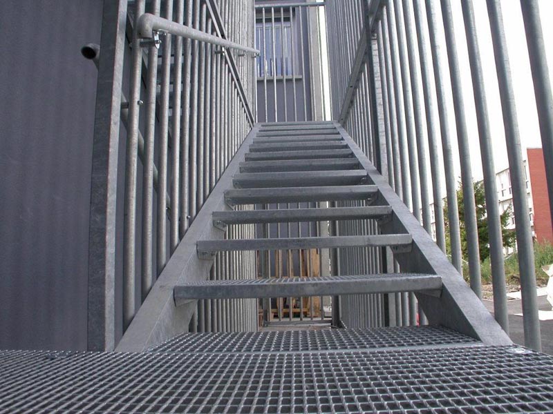 Escalier rambarde et mezzanine Agen